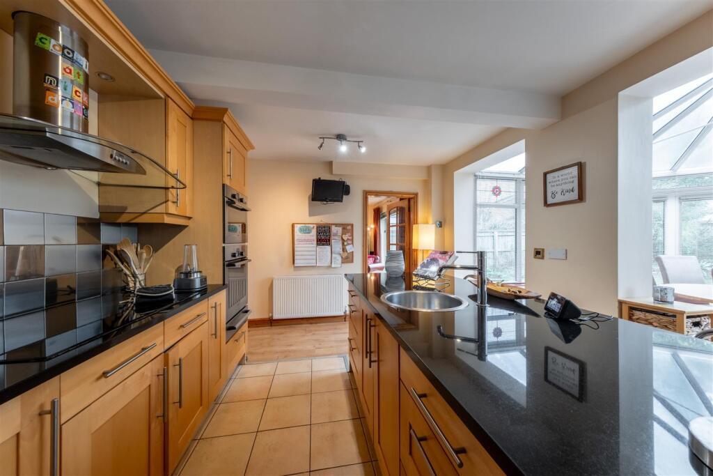 24 Burgamot Lane-002.jpg