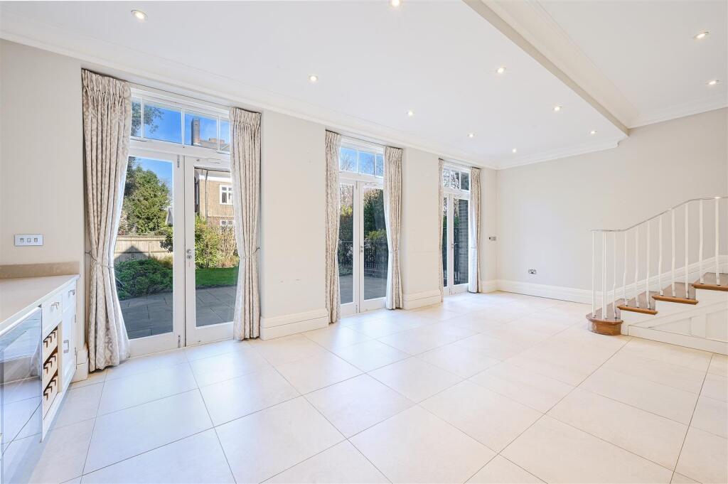 LANCASTER ROAD, 33 (8).jpg