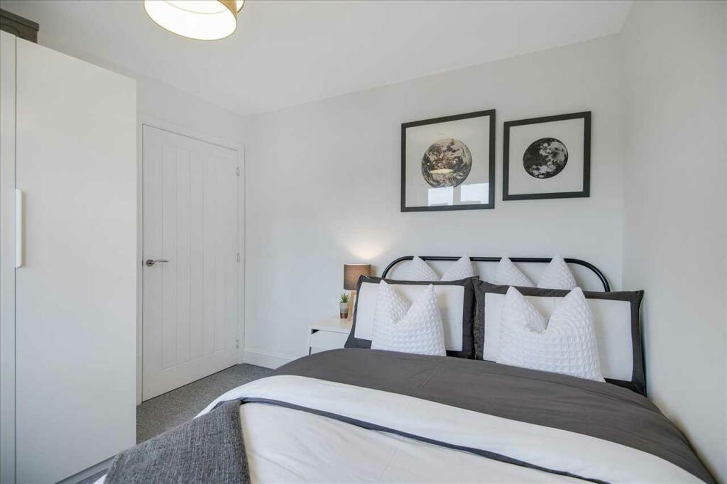 Bedroom Two (2)