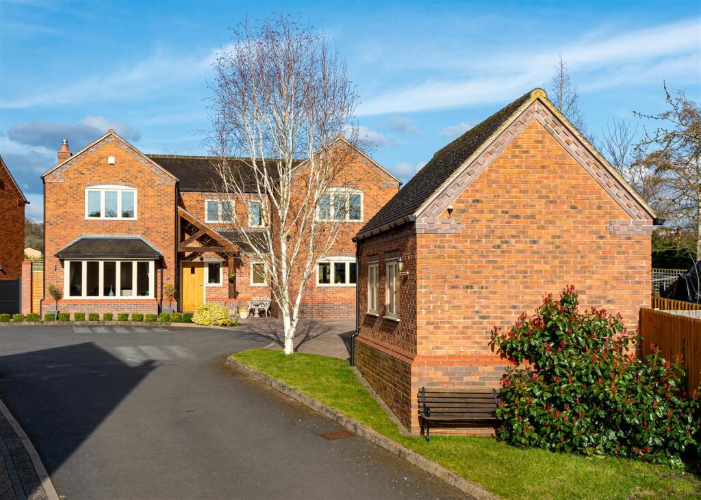 32 Post Office Road-front4.jpg