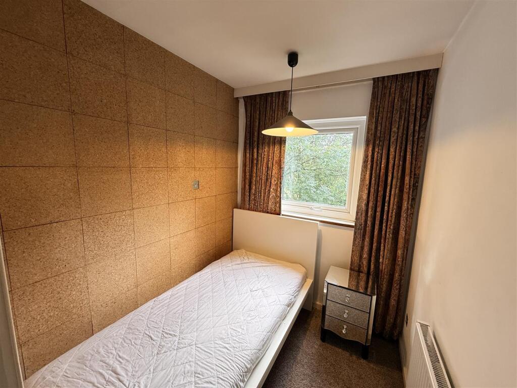 Single Bedroom
