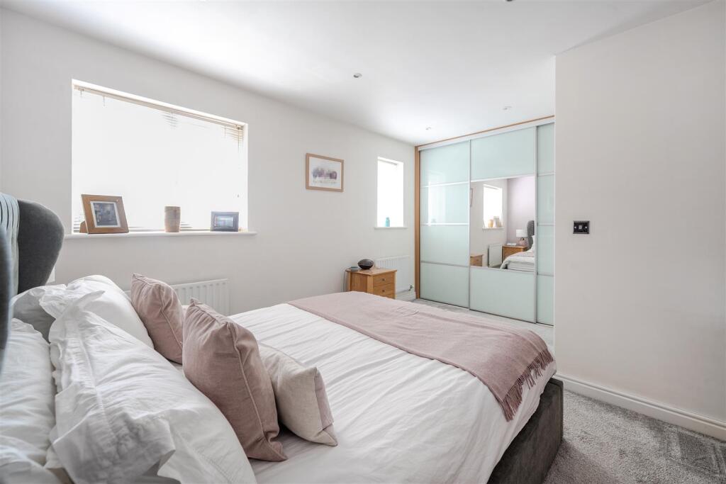 11 The Old Woodyard, Silverstone (25).jpg