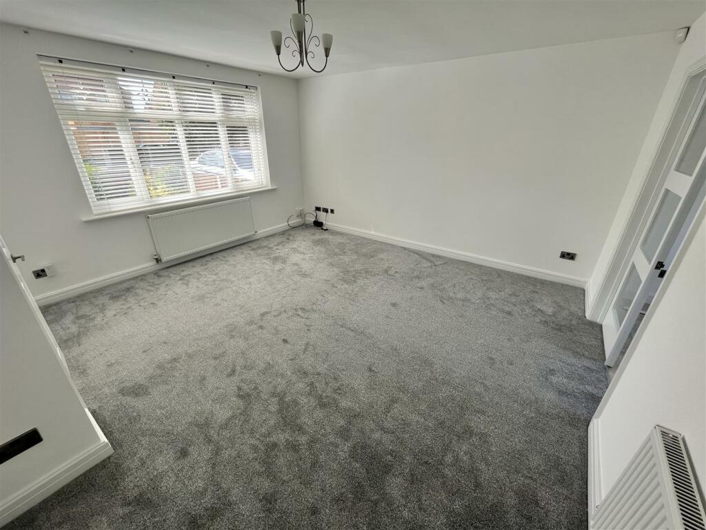 Lounge.jpg