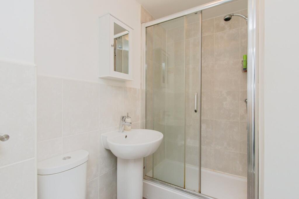 En Suite Shower Room