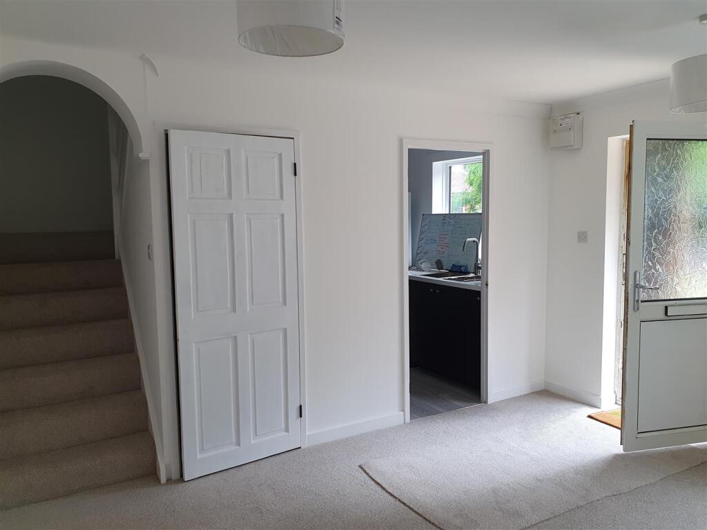 Lounge to kitchen.jpg