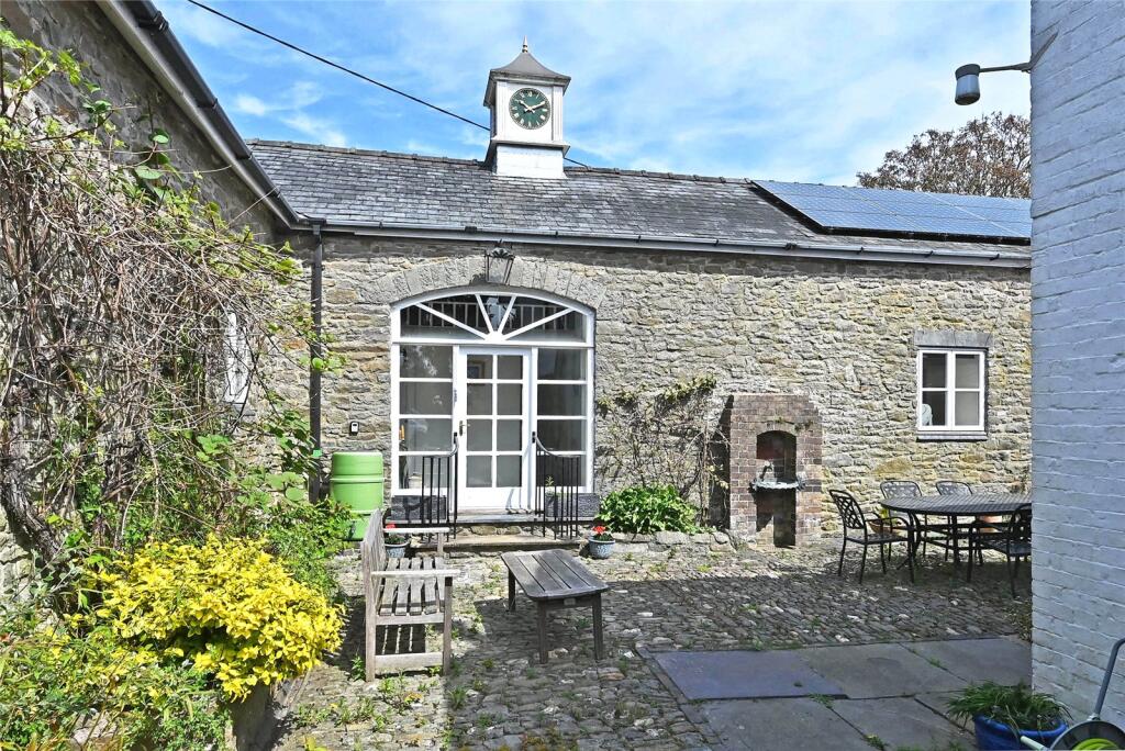 Coach House