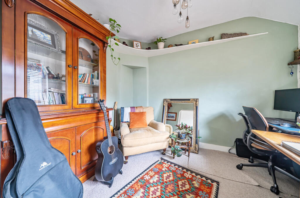 1389199-12-694179...