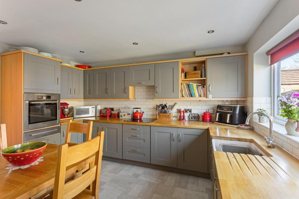 5 Spring Hall Garth-08.jpg