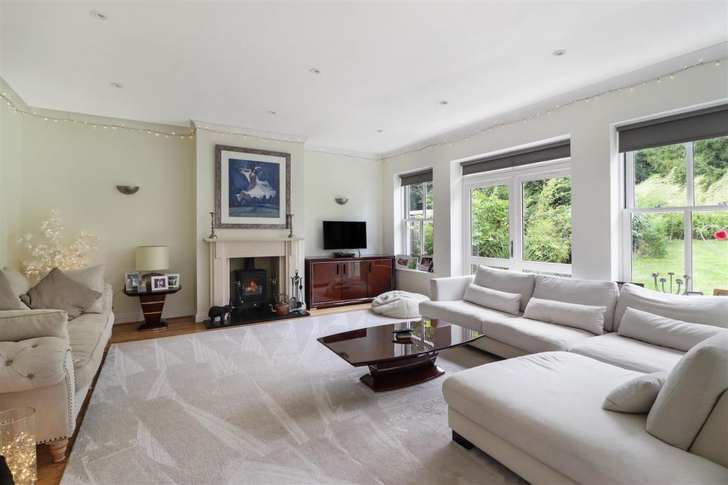 Sitting Room.jpg