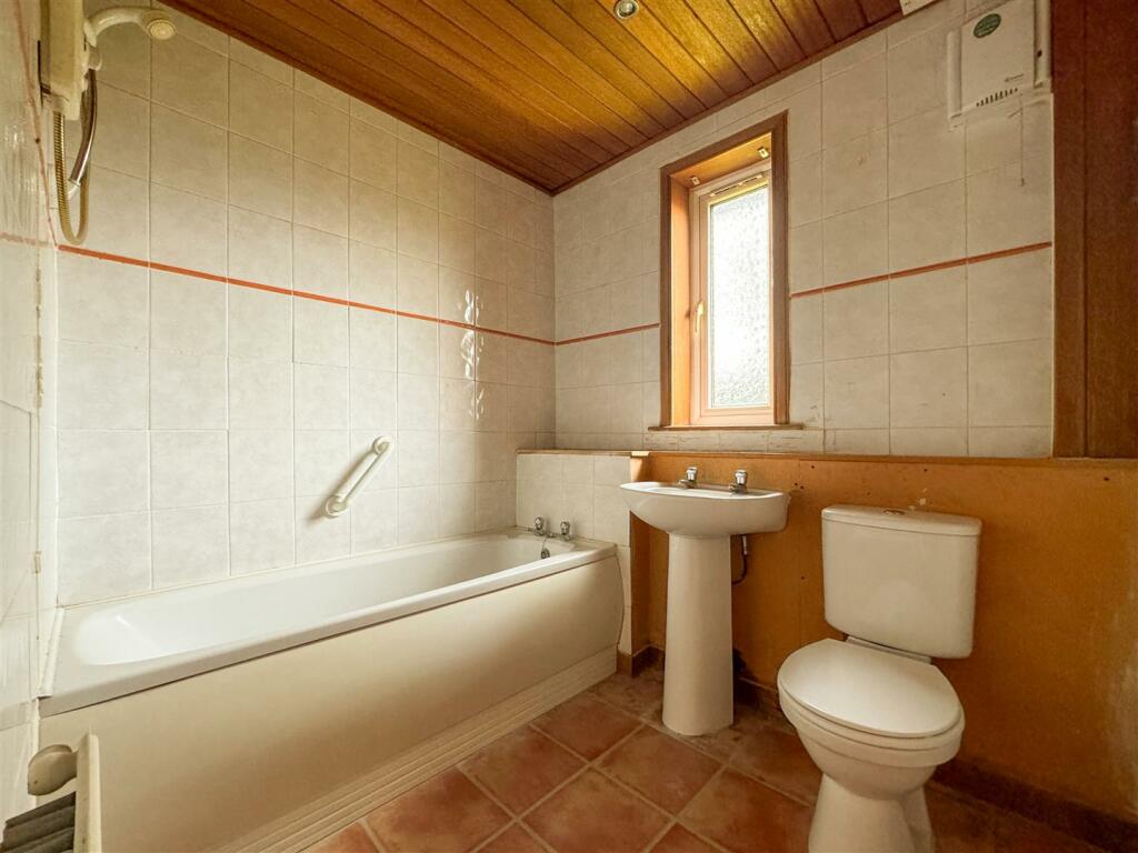 81 Beauly Street Dundee-8.jpg