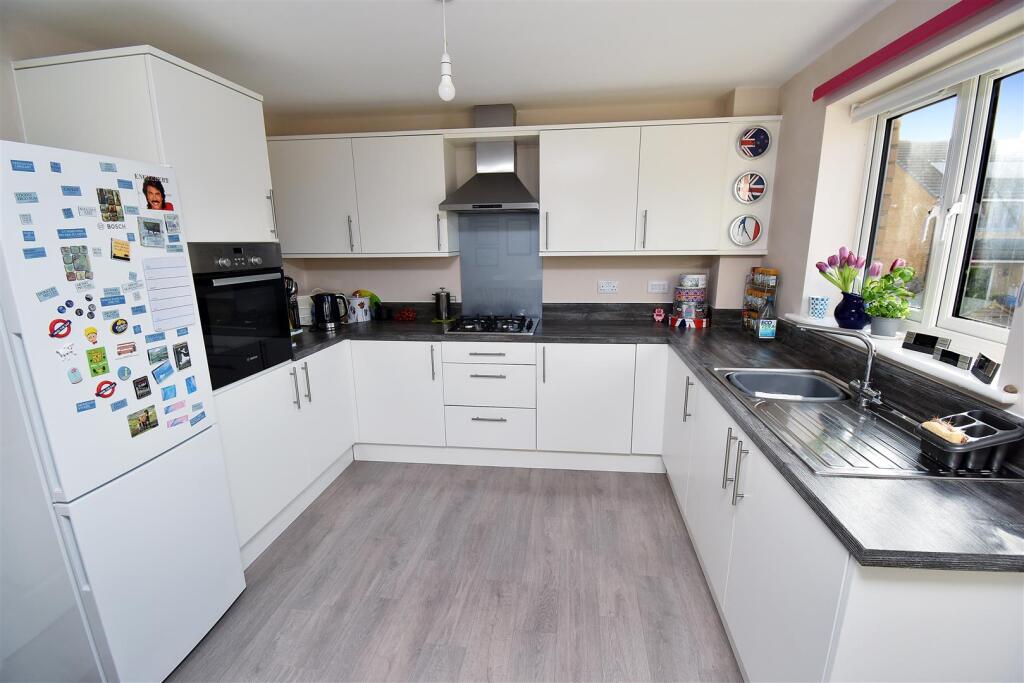 Kitchen/Dining