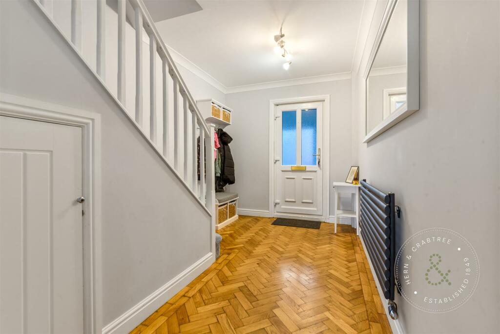 Elgar- Crescent-12.jpg