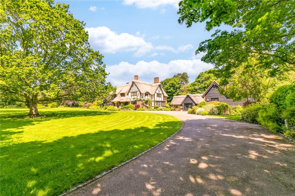 The Thatched House