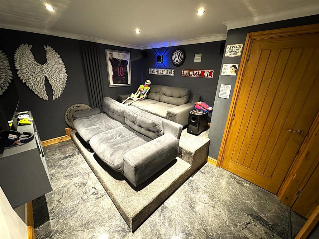 thumbnail_image0 (1).jpg
