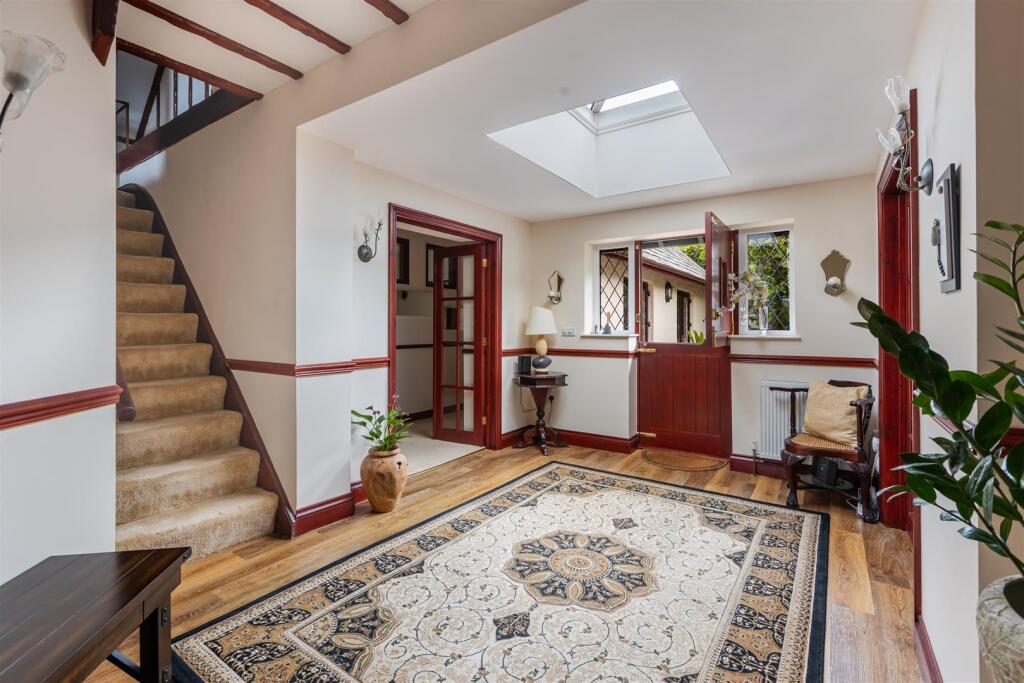 A16 - Brixham, Gramercy - 250528.jpg