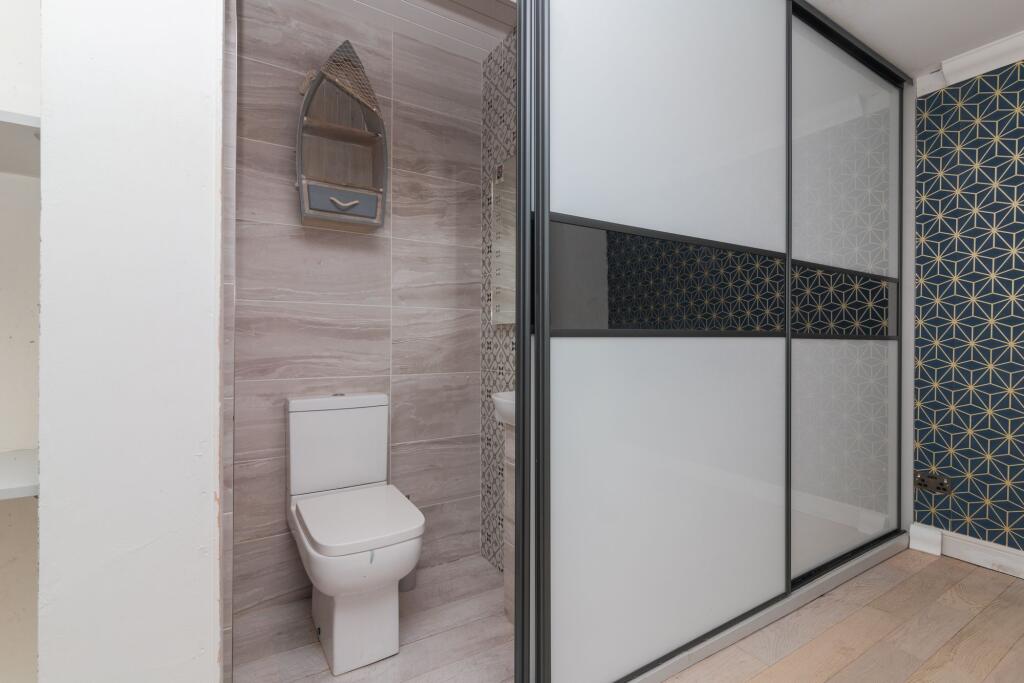 Bedroom WC