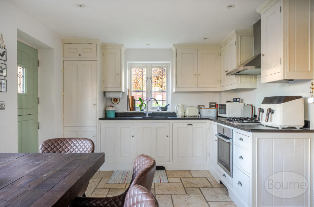 c939fdc6-6ba7-49d...