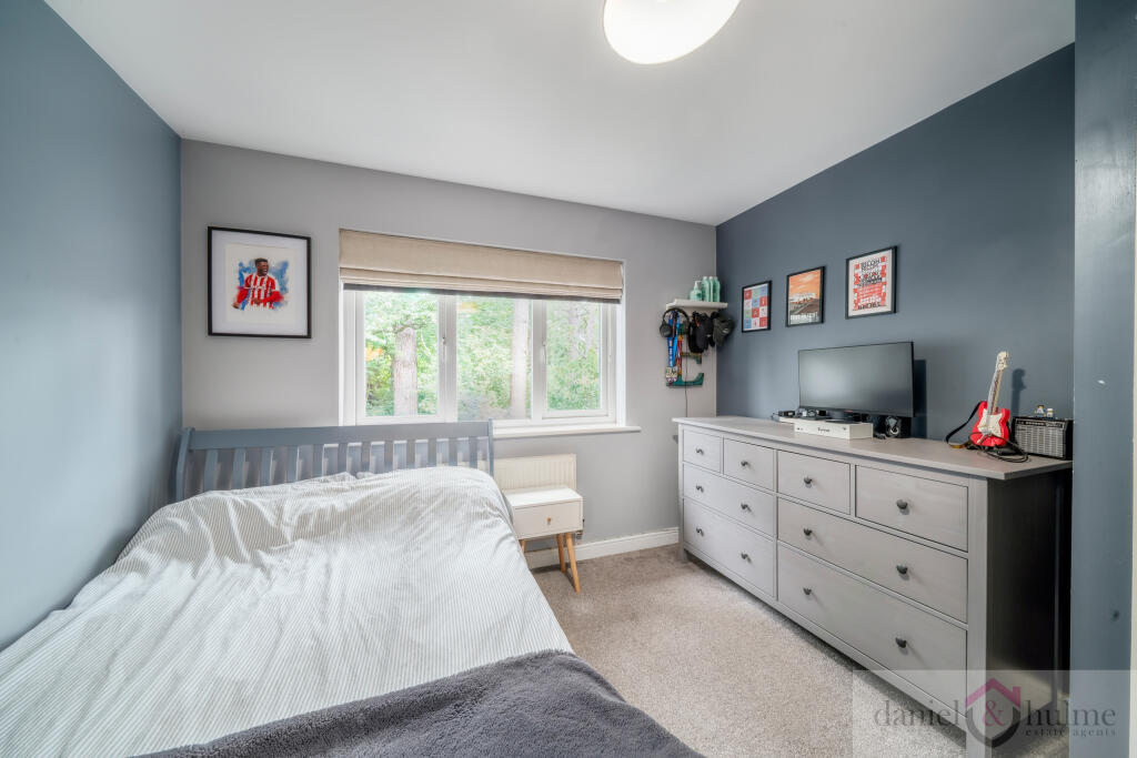 40 Willow Drive-14