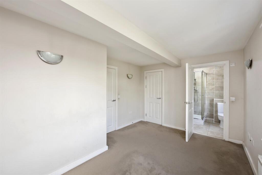 Marine Drive 105, Newick Place H3-001.jpg