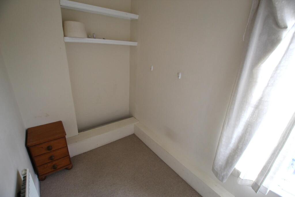 Bedroom 2.JPG