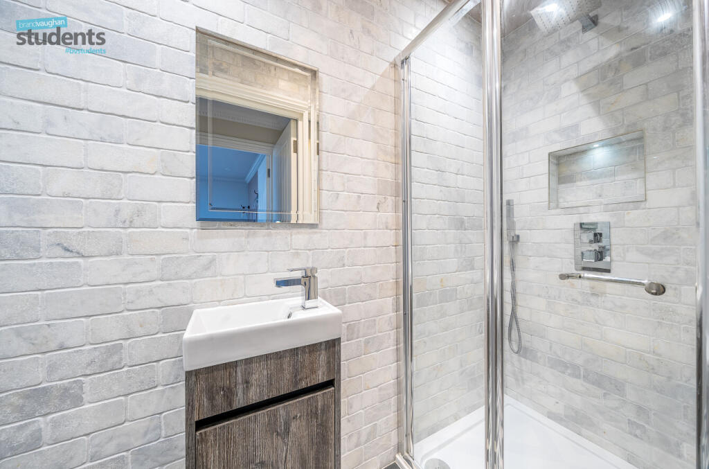 eb252da6-c7ca-4c3...