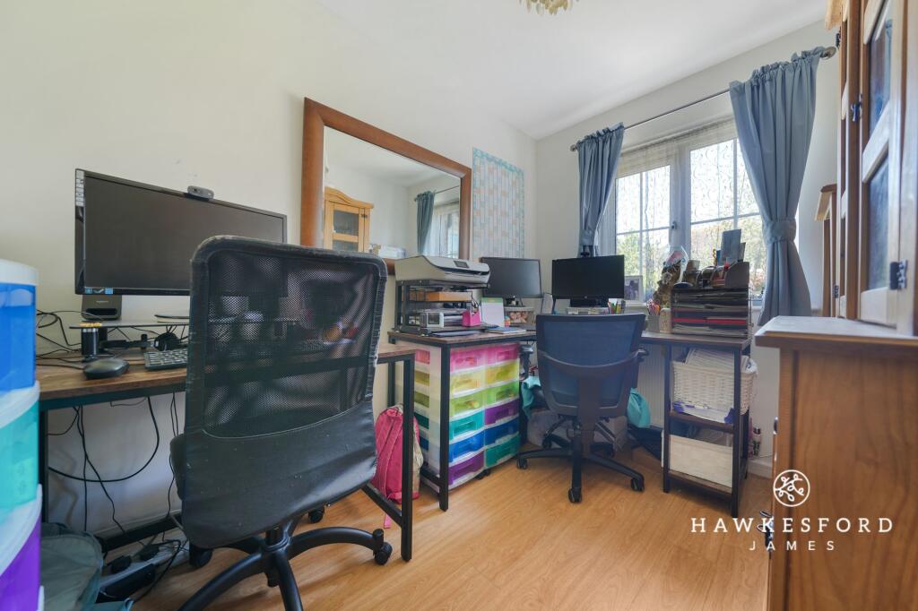 Barnfields Court, Sittingbourne - Snug/study