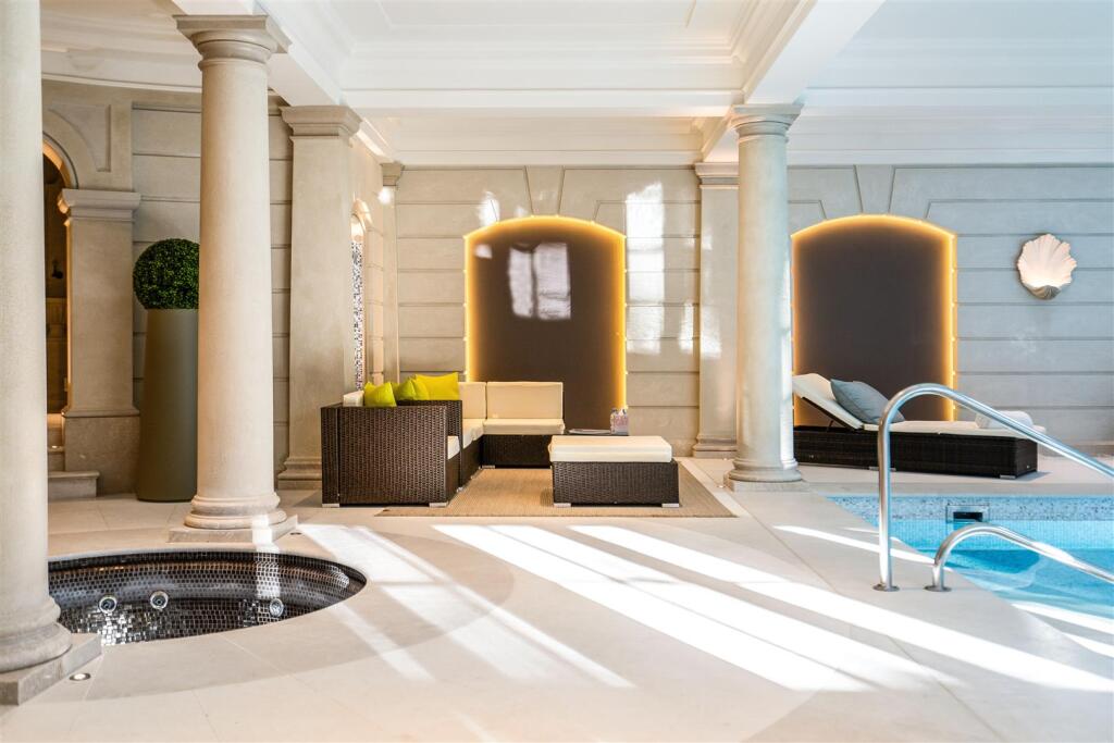 81912 Round Hill-74.jpg