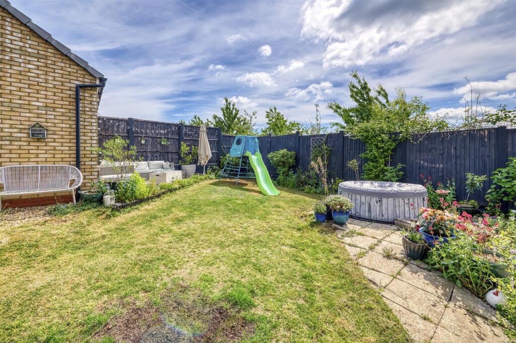 -24 WIllmot Rd Rushden-20_HDR-26.jpg