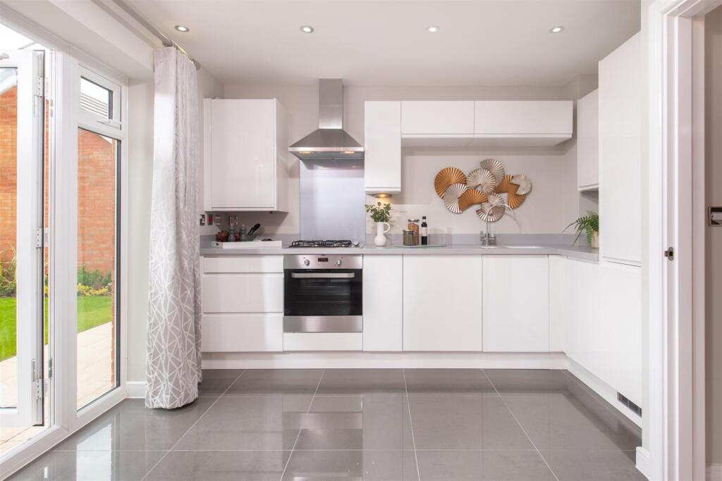 012 Bellway_AstleyFields_TheJoiner_Rooms.jpg