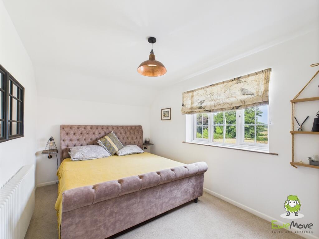 EweMove Basingstoke Estate Agents 17 Vyne Road 