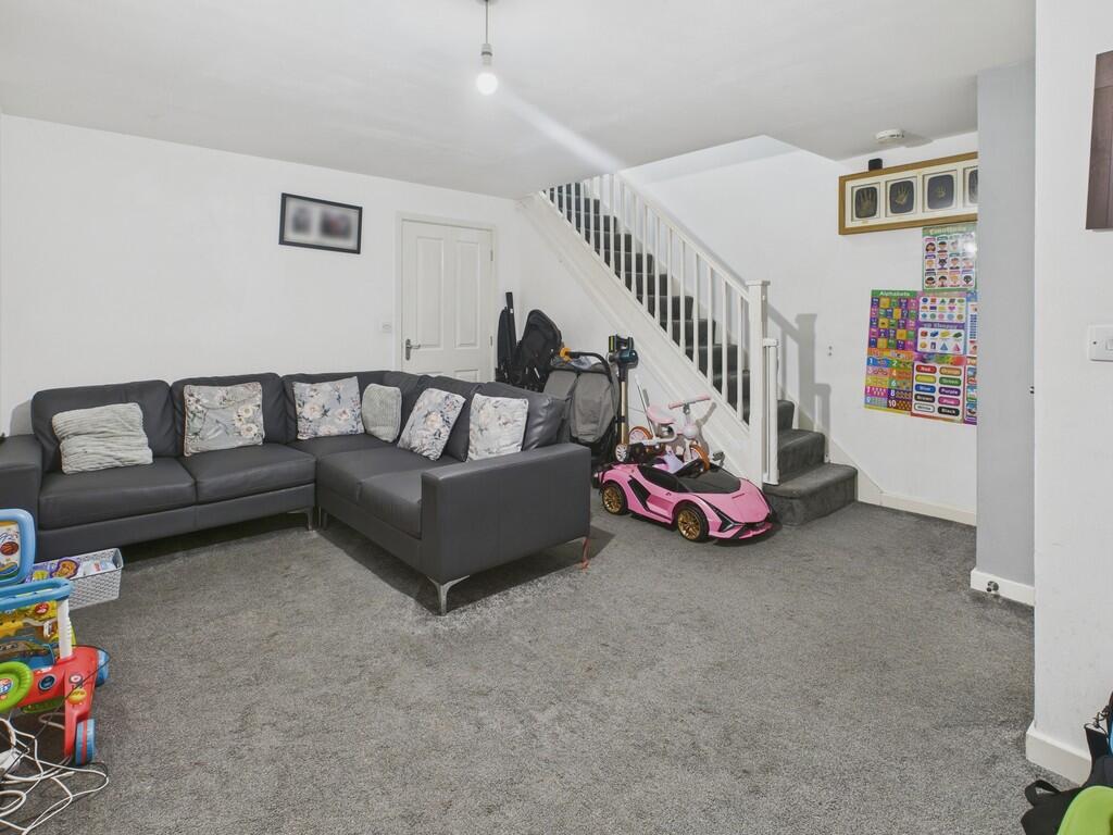 CAM04273G0-PR0226...