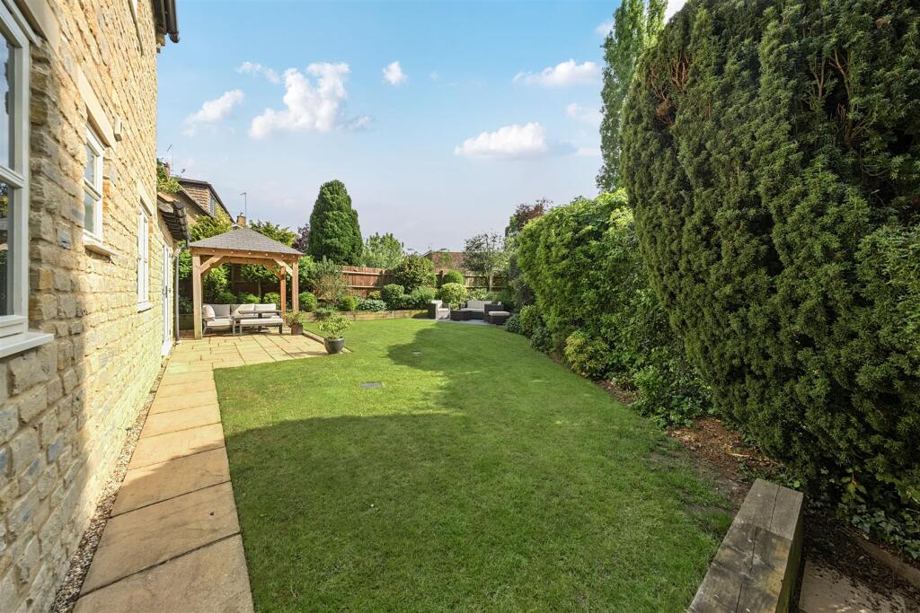 Sycamore House, 2 Mill Lane, Greens Norton (36).jp