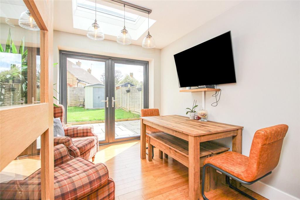 Dining/TV Room