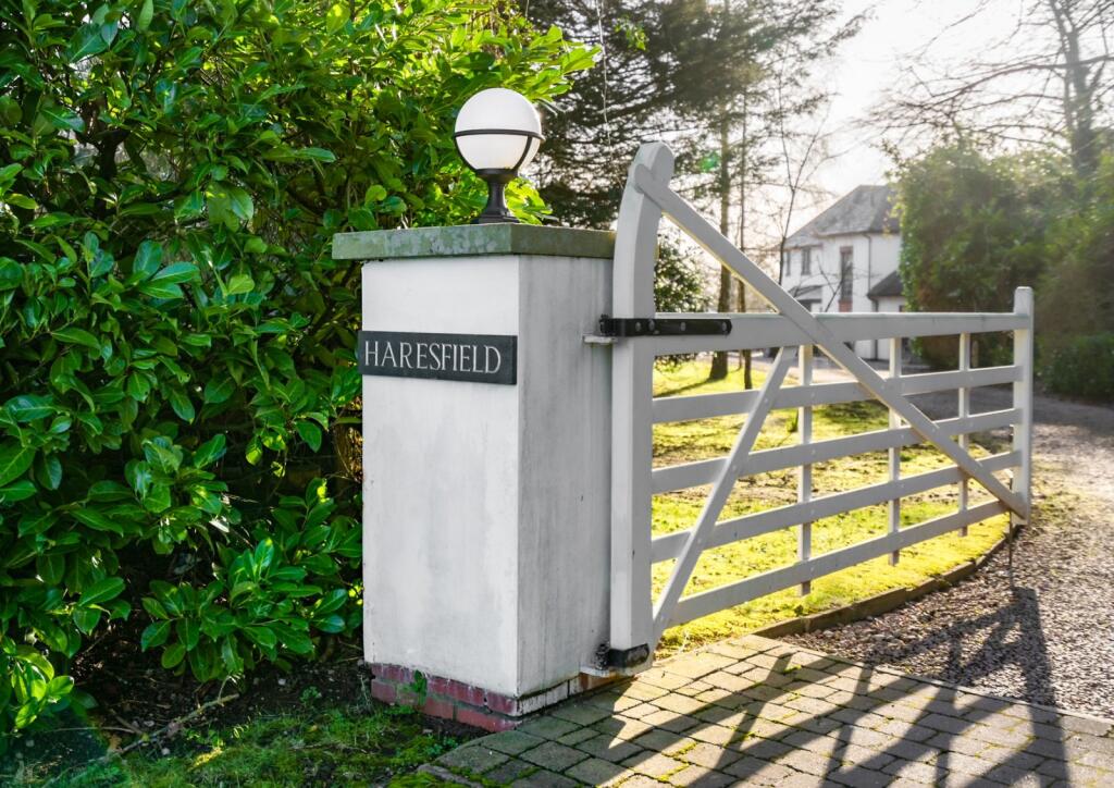 Driveway Entrance