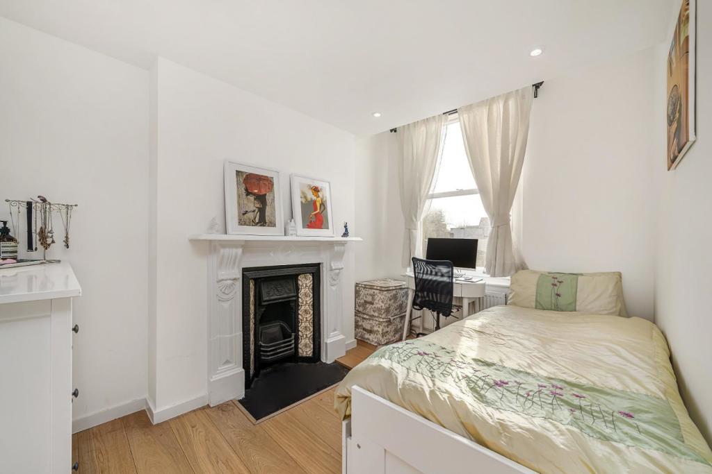 Bedroom 2.jpg