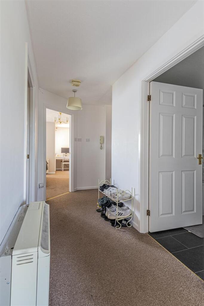 Campbell Drive 112-14.jpg
