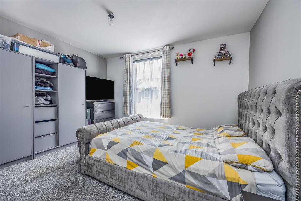 21 Toronto Road, Fratton-Small-PorticoMarketing-So