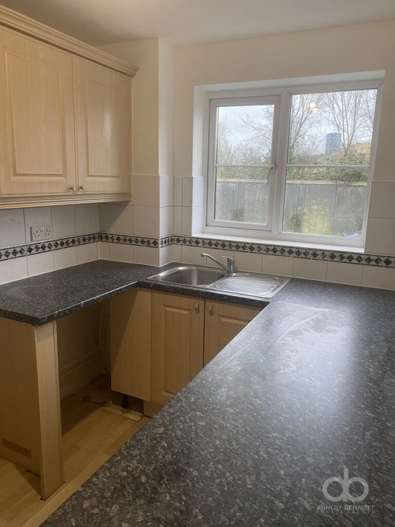 Kitchen shot after completed works.jpeg