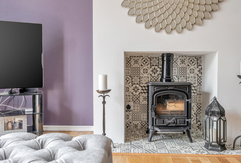 1360004-3-68d67df...