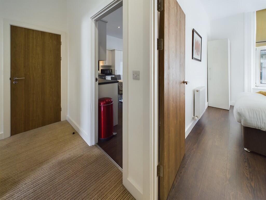 CAM02089G0-PR0416...