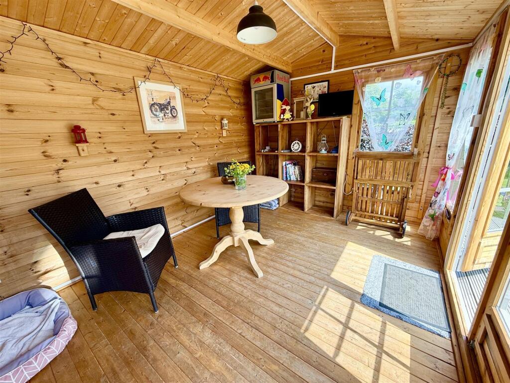 summer house interior