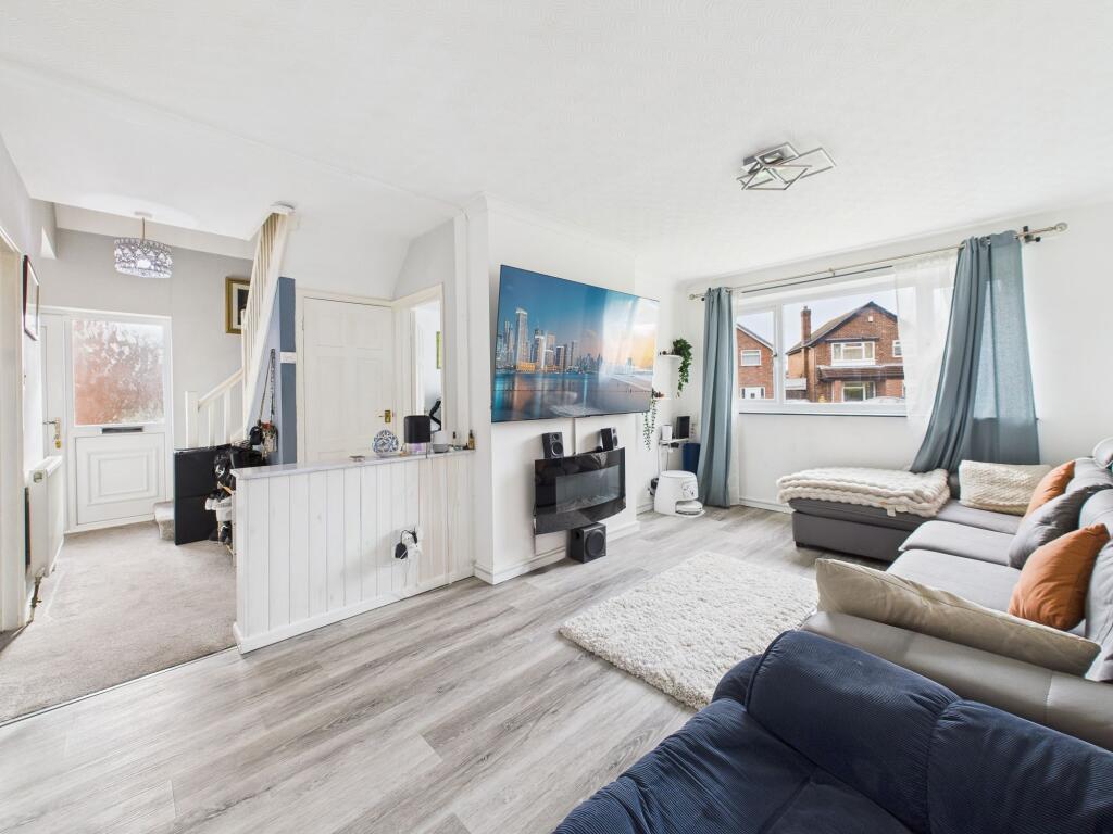 Entrance Hallway through to Lounge