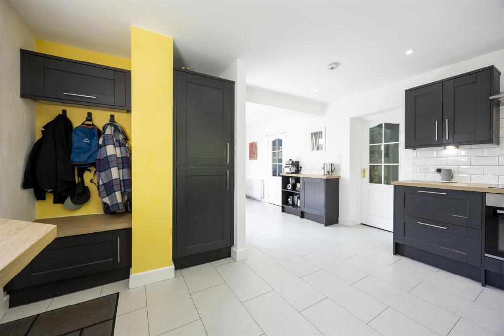 15_CRAWFORD_AVE_LENZIE_019.JPG