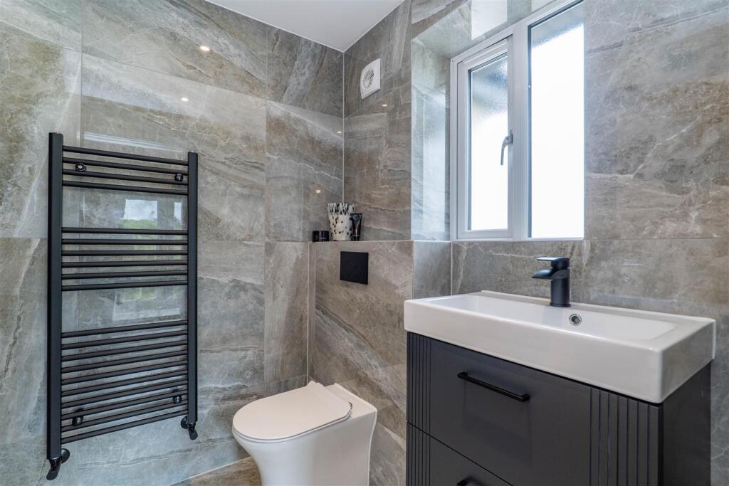 Master Bedroom Ensuite