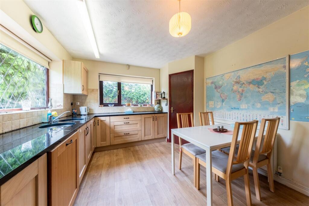 182A Chester Road-002.jpg