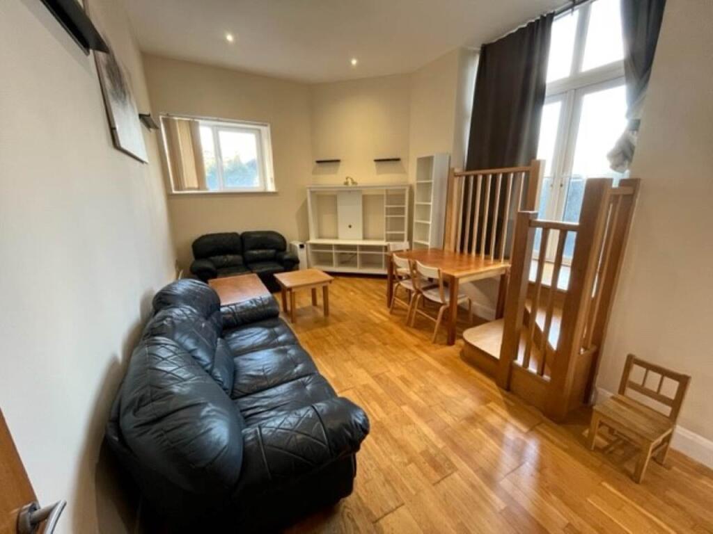 2living room