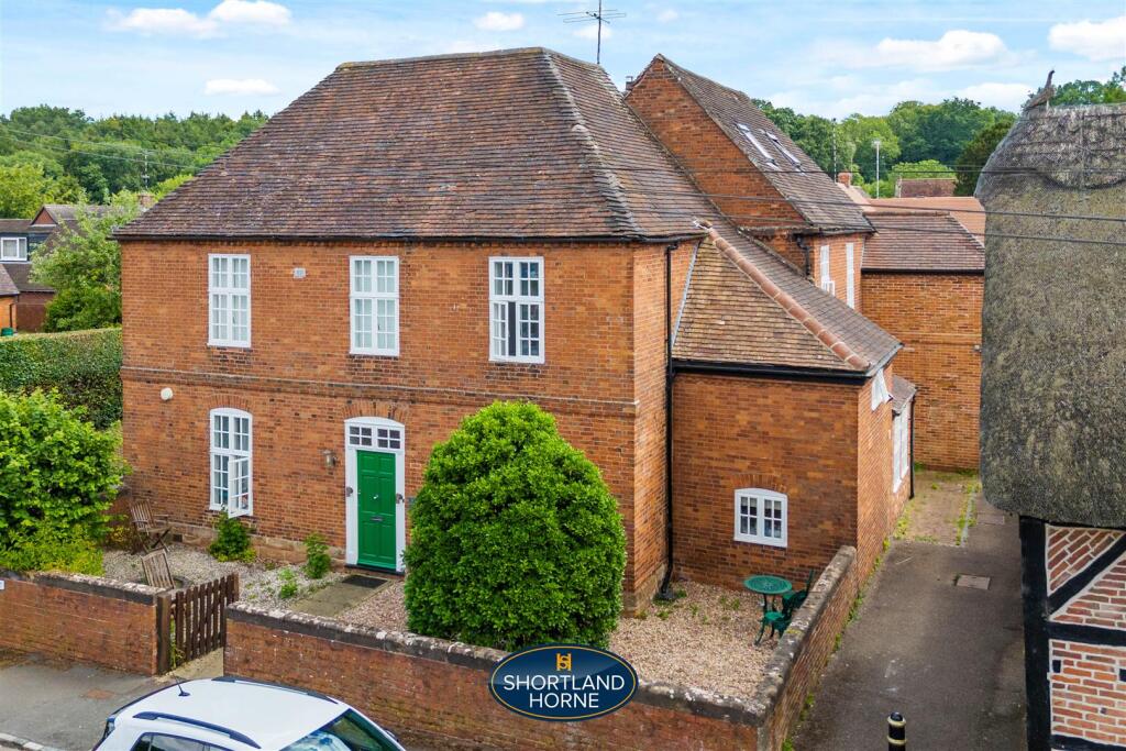 4 School Bell Mews, Stoneleigh WM (30 of 30).jpg
