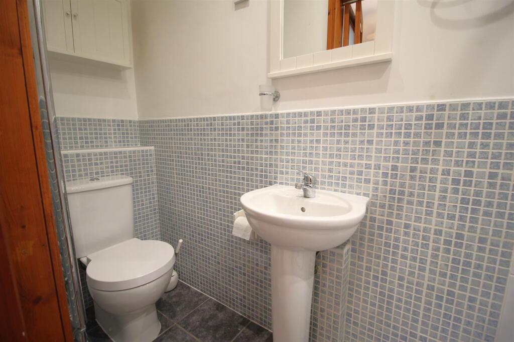 Ensuite 1.JPG