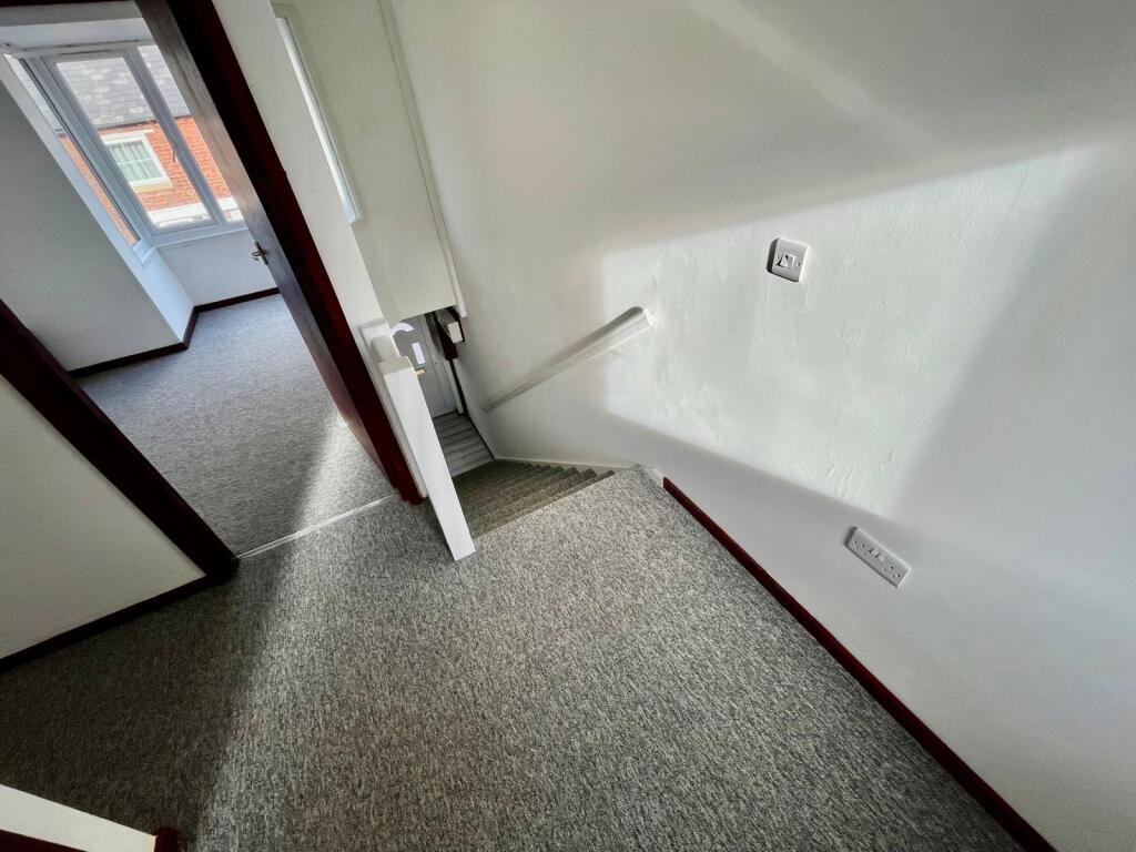 Hallway 2.jpeg