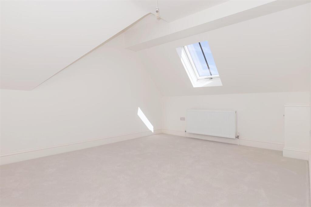 Northcourt Flat 6_7.jpg